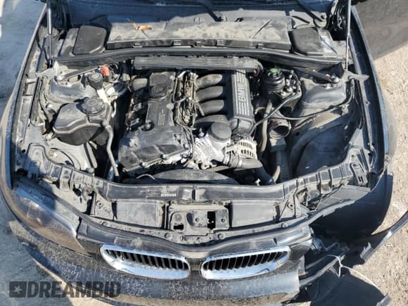 ✅ 2010 BMW 1 Series 128i • VIN: WBAUL7C54AVJ77774 • Лот: 44240265. Опубликован ранее на Copart с пробегом 144 757 миль. Бесплатный доступ к архиву аукционных продаж из США и подробный отчёт об истории автомобиля на DreamBid. Изображение 11.