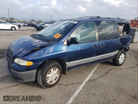 ✅ 2000 Plymouth Grand Voyager • VIN: 2P4GP44R5YR630152 • Lot: 81662085. Wystawiony na Copart z przebiegiem Nie podano. Bezpłatny archiwum sprzedaży aukcyjnych z USA i szczegółowy raport historii pojazdu na DreamBid. Zdjęcie 1.