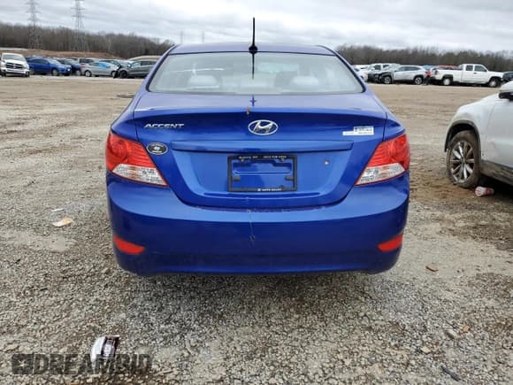 ✅ 2013 Hyundai Accent GLS • VIN: KMHCT4AE2DU500144 • Лот: 72814074. Опубликован ранее на Copart с пробегом 264 501 миль. Бесплатный доступ к архиву аукционных продаж из США и подробный отчёт об истории автомобиля на DreamBid. Изображение 6.