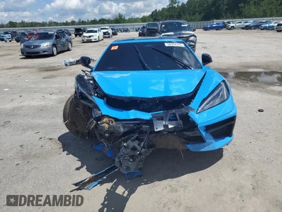 ✅ 2024 Chevrolet Corvette 2LT • VIN: 1G1YB2D42R5104553 • Lot: 56354745. Wystawiony na Copart z przebiegiem 4 738 mil. Bezpłatny archiwum sprzedaży aukcyjnych z USA i szczegółowy raport historii pojazdu na DreamBid. Zdjęcie 5.