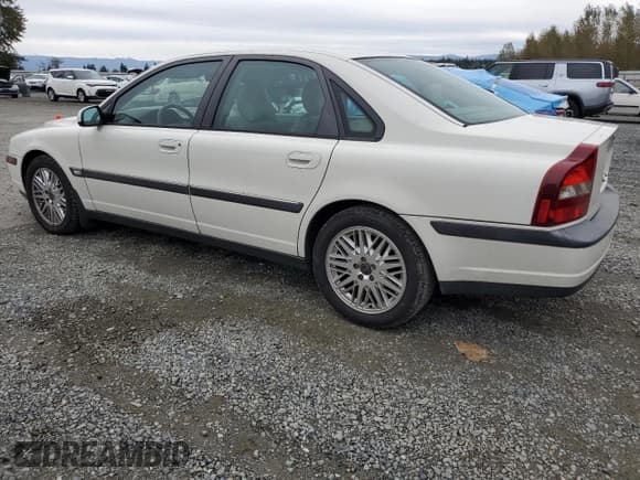 ✅ 2001 Volvo S80 • VIN: YV1TS94D511195723 • Лот: 73436734. Опубликован ранее на Copart с пробегом 158 360 миль. Бесплатный доступ к архиву аукционных продаж из США и подробный отчёт об истории автомобиля на DreamBid. Изображение 2.
