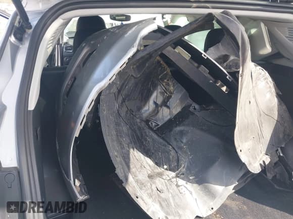 ✅ 2019 Jeep Compass Limited • VIN: 3C4NJCCB0KT725802 • Lot: 42030080. Listed on IAAI with 84,999 mi. Free auction sales archive from the USA and detailed vehicle history report at DreamBid. Image 12.