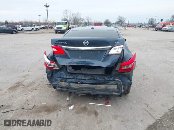 ✅ 2017 Nissan Sentra SL • VIN: 3N1AB7AP4HY305816 • Lot: 41956523. Wystawiony na IAAI z przebiegiem 131 374 mil. Bezpłatny archiwum sprzedaży aukcyjnych z USA i szczegółowy raport historii pojazdu na DreamBid. Zdjęcie 17.