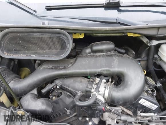 ✅ 2017 Ford Transit • VIN: 1FTYR2CM9HKA57977 • Lot: 43558968. Wystawiony na IAAI z przebiegiem 191 824 mil. Bezpłatny archiwum sprzedaży aukcyjnych z USA i szczegółowy raport historii pojazdu na DreamBid. Zdjęcie 10.