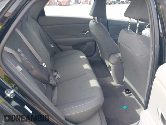 ✅ 2024 Hyundai Elantra SEL • VIN: KMHLM4DGXRU635843 • Lot: 43279016. Listed on IAAI with 32,546 mi. Free auction sales archive from the USA and detailed vehicle history report at DreamBid. Image 8.
