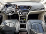 ✅ 2022 Chrysler Pacifica Limited • VIN: 2C4RC1GG7NR175799 • Лот: 63038045. Опубликован ранее на Copart с пробегом 32 317 миль. Бесплатный доступ к архиву аукционных продаж из США и подробный отчёт об истории автомобиля на DreamBid. Изображение 8.