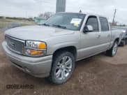 ✅ 2006 GMC Sierra Denali • VIN: 2GTEK63N061343463 • Lot: 41565645. Wystawiony na IAAI z przebiegiem Nie podano. Bezpłatny archiwum sprzedaży aukcyjnych z USA i szczegółowy raport historii pojazdu na DreamBid. Zdjęcie 17.