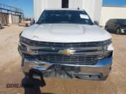 ✅ 2019 Chevrolet Silverado 1500 LT • VIN: 3GCPWCED3KG184679 • Lot: 43575622. Wystawiony na IAAI z przebiegiem 113 897 mil. Bezpłatny archiwum sprzedaży aukcyjnych z USA i szczegółowy raport historii pojazdu na DreamBid. Zdjęcie 12.