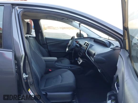 ✅ 2017 Toyota Prius Two • VIN: JTDKBRFU2H3029608 • Lot: 43480732. Listed on IAAI with 154,628 mi. Free auction sales archive from the USA and detailed vehicle history report at DreamBid. Image 5.