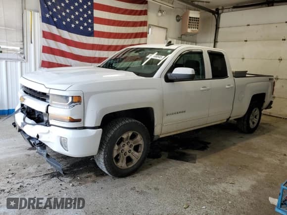 ✅ 2016 Chevrolet Silverado 1500 LT • VIN: 1GCVKREC0GZ120796 • Лот: 66868045. Опубликован ранее на Copart с пробегом 186 092 миль. Бесплатный доступ к архиву аукционных продаж из США и подробный отчёт об истории автомобиля на DreamBid. Изображение 1.