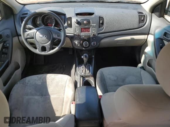 ✅ 2012 Kia Forte EX • VIN: KNAFU4A23C5507050 • Лот: 66160265. Опубликован ранее на Copart с пробегом 188 076 миль. Бесплатный доступ к архиву аукционных продаж из США и подробный отчёт об истории автомобиля на DreamBid. Изображение 8.