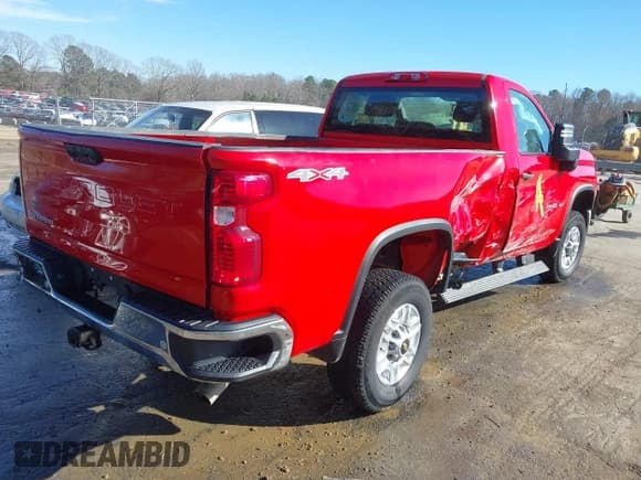 ✅ 2024 Chevrolet Silverado 2500HD • VIN: 1GC0YLE79RF155477 • Lot: 41679710. Listed on IAAI with 33,043 mi. Free auction sales archive from the USA and detailed vehicle history report at DreamBid. Image 4.