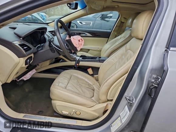 ✅ 2013 Lincoln MKZ • VIN: 3LN6L2GKXDR813870 • Lot: 90359885. Listed on Copart with 177,640 mi. Free auction sales archive from the USA and detailed vehicle history report at DreamBid. Image 7.