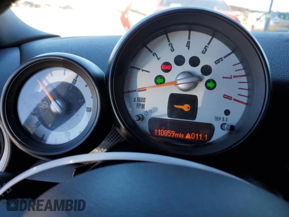 ✅ 2012 MINI Convertible S • VIN: WMWZP3C53CT296188 • Лот: 88159445. Опубликован ранее на Copart с пробегом 110 859 миль. Бесплатный доступ к архиву аукционных продаж из США и подробный отчёт об истории автомобиля на DreamBid. Изображение 9.