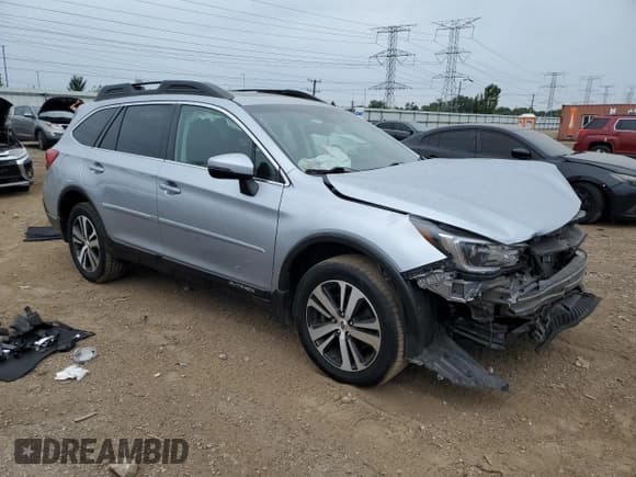 ✅ 2018 Subaru Outback Limited • VIN: 4S4BSENC6J3230768 • Лот: 71105275. Опубликован ранее на Copart с пробегом 111 740 миль. Бесплатный доступ к архиву аукционных продаж из США и подробный отчёт об истории автомобиля на DreamBid. Изображение 4.