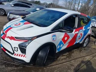 ✅ 2023 Chevrolet Bolt EV 1LT • VIN: 1G1FW6S08P4136509 • Lot: 40968397. Wystawiony na IAAI z przebiegiem 33 383 mil. Bezpłatny archiwum sprzedaży aukcyjnych z USA i szczegółowy raport historii pojazdu na DreamBid. Zdjęcie 2.