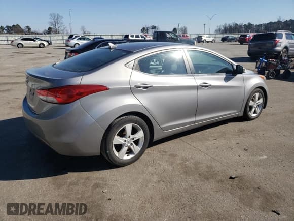✅ 2011 Hyundai Elantra Limited • VIN: KMHDH4AE4BU110326 • Lot: 46130275. Listed on Copart with 176,341 mi. Free auction sales archive from the USA and detailed vehicle history report at DreamBid. Image 3.