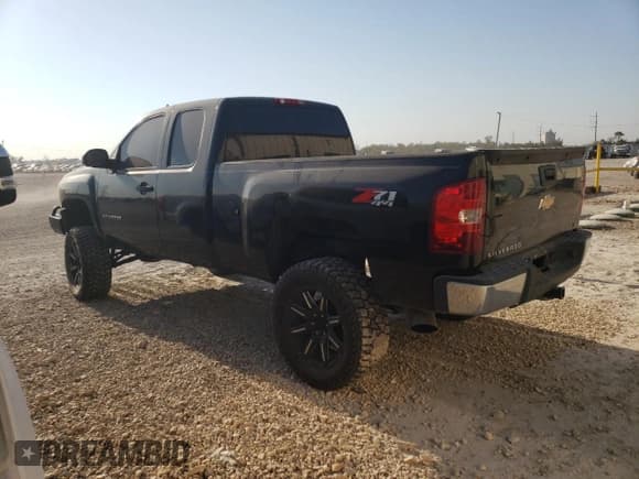 ✅ 2008 Chevrolet Silverado 1500 LTZ • VIN: 2GCEK19J281207278 • Lot: 72833304. Listed on Copart with 227,155 mi. Free auction sales archive from the USA and detailed vehicle history report at DreamBid. Image 2.