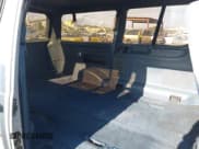 ✅ 1993 Ford Aerostar • VIN: 1FMDA31X1PZC83683 • Лот: 42110344. Опубликован ранее на IAAI с пробегом 197 919 миль. Бесплатный доступ к архиву аукционных продаж из США и подробный отчёт об истории автомобиля на DreamBid. Изображение 8.