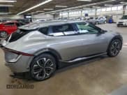 ✅ 2023 Kia EV6 Wind • VIN: KNDC34LAXP5158519 • Lot: 94054805. Wystawiony na Copart z przebiegiem 47 626 mil. Bezpłatny archiwum sprzedaży aukcyjnych z USA i szczegółowy raport historii pojazdu na DreamBid. Zdjęcie 3.