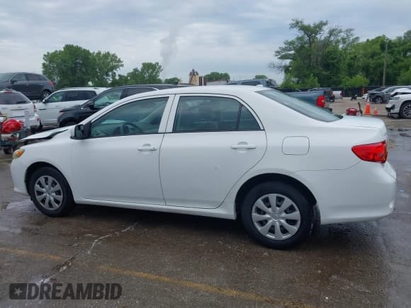 ✅ 2010 Toyota Corolla • VIN: 2T1BU4EE2AC386680 • Lot: 42331143. Listed on IAAI with 172,624 mi. Free auction sales archive from the USA and detailed vehicle history report at DreamBid. Image 14.