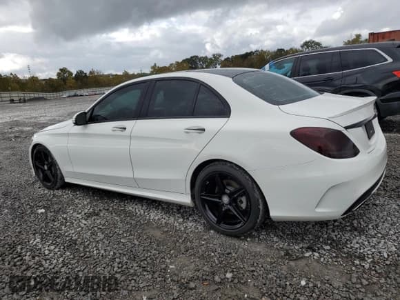 ✅ 2015 Mercedes-Benz C 300 • VIN: 55SWF4JB3FU082864 • Lot: 89643495. Listed on Copart with 99,632 mi. Free auction sales archive from the USA and detailed vehicle history report at DreamBid. Image 2.