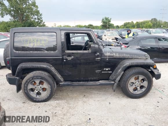 ✅ 2018 Jeep Wrangler Sahara • VIN: 1C4AJWBG4JL852964 • Lot: 42994067. Listed on IAAI with Not provided. Free auction sales archive from the USA and detailed vehicle history report at DreamBid. Image 13.