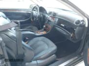 ✅ 2008 Mercedes-Benz CLK 550 • VIN: WDBTK72F58T089686 • Lot: 42295531. Wystawiony na IAAI z przebiegiem 237 733 mil. Bezpłatny archiwum sprzedaży aukcyjnych z USA i szczegółowy raport historii pojazdu na DreamBid. Zdjęcie 5.