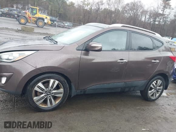 ✅ 2014 Hyundai Tucson SE • VIN: KM8JUCAG4EU844074 • Lot: 41955430. Wystawiony na IAAI z przebiegiem 162 437 mil. Bezpłatny archiwum sprzedaży aukcyjnych z USA i szczegółowy raport historii pojazdu na DreamBid. Zdjęcie 14.