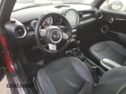 ✅ 2010 MINI Convertible • VIN: WMWMR3C56ATU97164 • Lot: 83908904. Wystawiony na Copart z przebiegiem 153 936 mil. Bezpłatny archiwum sprzedaży aukcyjnych z USA i szczegółowy raport historii pojazdu na DreamBid. Zdjęcie 8.