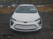 ✅ 2023 Chevrolet Bolt EV 2LT • VIN: 1G1FX6S05P4161512 • Lot: 51911805. Wystawiony na Copart z przebiegiem 37 885 mil. Bezpłatny archiwum sprzedaży aukcyjnych z USA i szczegółowy raport historii pojazdu na DreamBid. Zdjęcie 5.