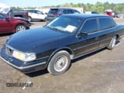 ✅ 1992 Lincoln Continental • VIN: 1LNLM9749NY670102 • Лот: 41968015. Опубликован ранее на IAAI с пробегом Не указан. Бесплатный доступ к архиву аукционных продаж из США и подробный отчёт об истории автомобиля на DreamBid. Изображение 2.