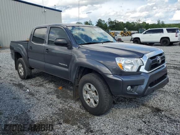 ✅ 2014 Toyota Tacoma PreRunner • VIN: 5TFJU4GN2EX054013 • Lot: 56953795. Listed on Copart with 183,484 mi. Free auction sales archive from the USA and detailed vehicle history report at DreamBid. Image 4.