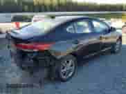 2018 Hyundai Elantra Value Edition z VIN KMHD84LF8JU491974, wystawiony jako Copart lot #82008735 z przebiegiem 122 311 mil mil oraz Szkoda całkowita • Salvage title. Historia ofert i sprzedaży dostępna na DreamBid. Obrazek 3.