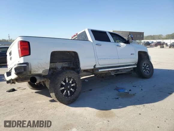 2017 Chevrolet Silverado 3500HD LTZ с VIN 1GC4K0EY8HF108983, выставлен на аукционе Copart как лот 73534014 с пробегом 121 390 миль миль и Списание • Salvage title. История ставок и продаж доступна на DreamBid. Изображение 3.