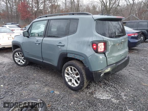 ✅ 2018 Jeep Renegade Latitude • VIN: ZACCJBBB3JPH51416 • Lot: 43666350. Listed on IAAI with 179,390 mi. Free auction sales archive from the USA and detailed vehicle history report at DreamBid. Image 3.