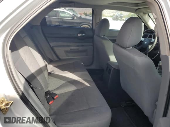 ✅ 2005 Dodge Magnum SE • VIN: 2D4FV48V05H565499 • Lot: 91934065. Wystawiony na Copart z przebiegiem 70 024 mil. Bezpłatny archiwum sprzedaży aukcyjnych z USA i szczegółowy raport historii pojazdu na DreamBid. Zdjęcie 10.