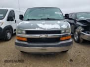 ✅ 2010 Chevrolet Express Passenger LT • VIN: 1GA2G1DG6A1147607 • Lot: 43551925. Wystawiony na Copart z przebiegiem 69 611 mil. Bezpłatny archiwum sprzedaży aukcyjnych z USA i szczegółowy raport historii pojazdu na DreamBid. Zdjęcie 5.