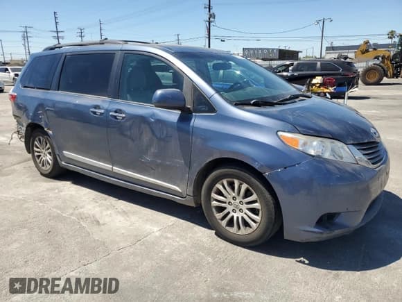 ✅ 2017 Toyota Sienna XLE Auto Access Seat • VIN: 5TDYZ3DC3HS781989 • Lot: 60236613. Listed on Copart with 118,079 mi. Free auction sales archive from the USA and detailed vehicle history report at DreamBid. Image 4.