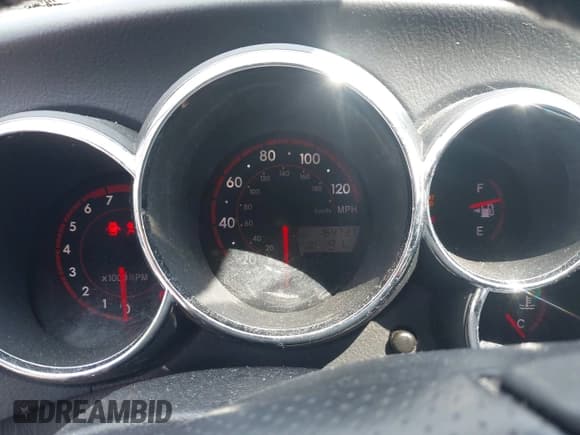 ✅ 2007 Toyota Matrix STD • VIN: 2T1KR32E37C661305 • Lot: 42670701. Listed on IAAI with 164,737 mi. Free auction sales archive from the USA and detailed vehicle history report at DreamBid. Image 7.