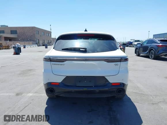 2024 Dodge Hornet R/T z VIN ZACPDFCW0R3A31298, wystawiony jako IAAI lot #42078121 z przebiegiem 44 784 mil mil oraz . Historia ofert i sprzedaży dostępna na DreamBid. Obrazek 17.