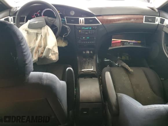 ✅ 2006 Chrysler Pacifica Touring • VIN: 2A4GM68416R762632 • Lot: 82084435. Wystawiony na Copart z przebiegiem 191 417 mil. Bezpłatny archiwum sprzedaży aukcyjnych z USA i szczegółowy raport historii pojazdu na DreamBid. Zdjęcie 8.