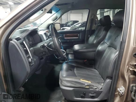 ✅ 2010 Dodge 1500 Laramie • VIN: 1D7RV1CT9AS120217 • Lot: 47941375. Wystawiony na Copart z przebiegiem 201 433 mil. Bezpłatny archiwum sprzedaży aukcyjnych z USA i szczegółowy raport historii pojazdu na DreamBid. Zdjęcie 7.