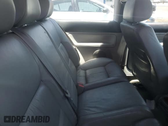 ✅ 2003 Volkswagen Golf GTI • VIN: 9BWDE61J634040762 • Lot: 58220345. Listed on Copart with 206,169 mi. Free auction sales archive from the USA and detailed vehicle history report at DreamBid. Image 10.