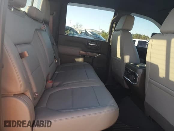 ✅ 2021 Chevrolet Silverado 1500 • VIN: 1GC4WPE70MF115201 • Лот: 43813045. Опубликован ранее на Copart с пробегом 83 971 миль. Бесплатный доступ к архиву аукционных продаж из США и подробный отчёт об истории автомобиля на DreamBid. Изображение 10.