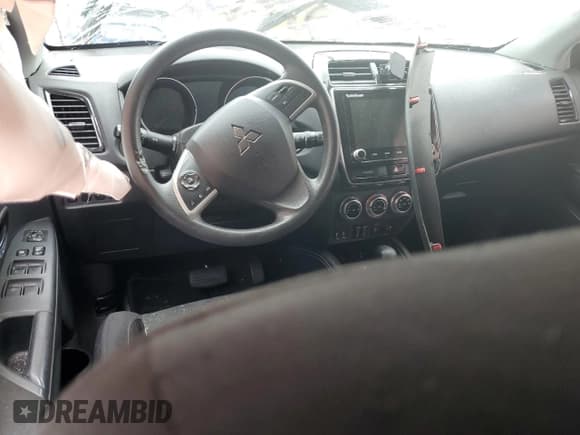 ✅ 2020 Mitsubishi Outlander ES • VIN: JA4AR3AU9LU006027 • Лот: 81489455. Опубликован ранее на Copart с пробегом Не указан. Бесплатный доступ к архиву аукционных продаж из США и подробный отчёт об истории автомобиля на DreamBid. Изображение 8.