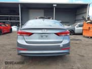 ✅ 2017 Hyundai Elantra SE • VIN: KMHD84LF5HU193876 • Lot: 42047697. Wystawiony na IAAI z przebiegiem 61 398 mil. Bezpłatny archiwum sprzedaży aukcyjnych z USA i szczegółowy raport historii pojazdu na DreamBid. Zdjęcie 16.