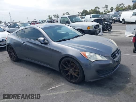 ✅ 2011 Hyundai Genesis Coupe • VIN: KMHHT6KD9BU063375 • Lot: 42354672. Wystawiony na IAAI z przebiegiem 116 819 mil. Bezpłatny archiwum sprzedaży aukcyjnych z USA i szczegółowy raport historii pojazdu na DreamBid. Zdjęcie 1.