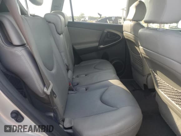 ✅ 2007 Toyota RAV4 Limited • VIN: JTMZD31V976037661 • Lot: 82209365. Listed on Copart with 233,593 mi. Free auction sales archive from the USA and detailed vehicle history report at DreamBid. Image 10.
