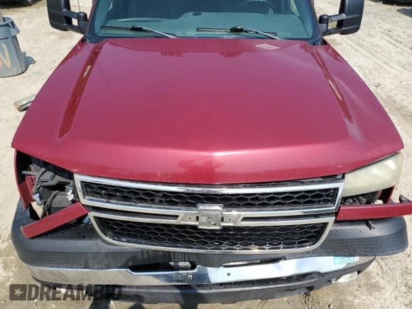 ✅ 2006 Chevrolet Silverado 2500HD LT2 • VIN: 1GCHK23U06F158786 • Lot: 60594805. Wystawiony na Copart z przebiegiem 209 549 mil. Bezpłatny archiwum sprzedaży aukcyjnych z USA i szczegółowy raport historii pojazdu na DreamBid. Zdjęcie 11.
